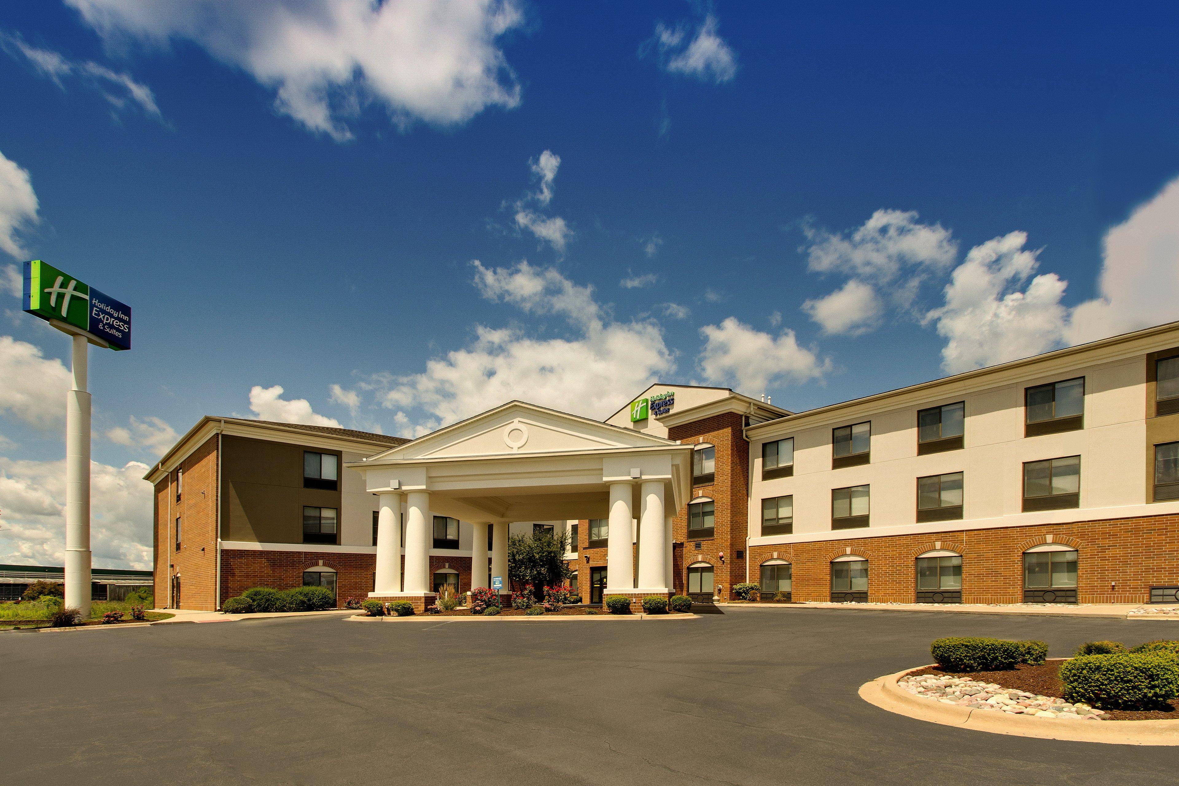 Holiday Inn Express Hotel & Suites Morris By Ihg Esterno foto