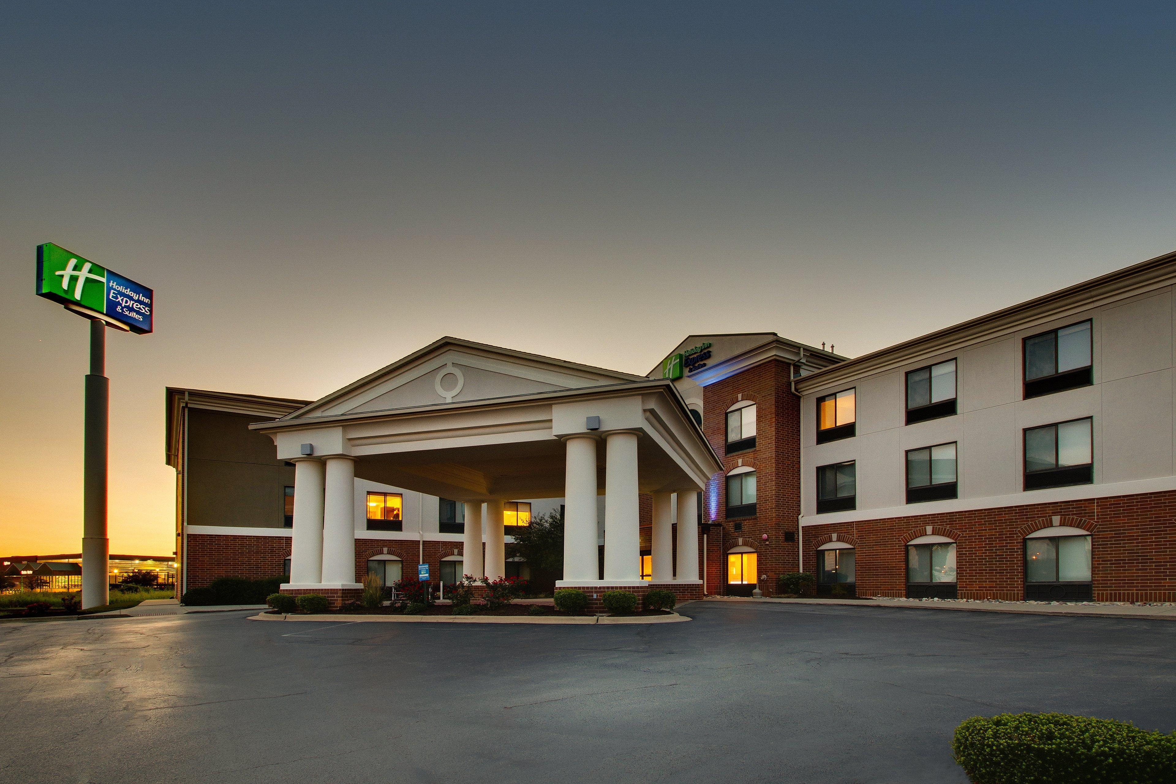 Holiday Inn Express Hotel & Suites Morris By Ihg Esterno foto