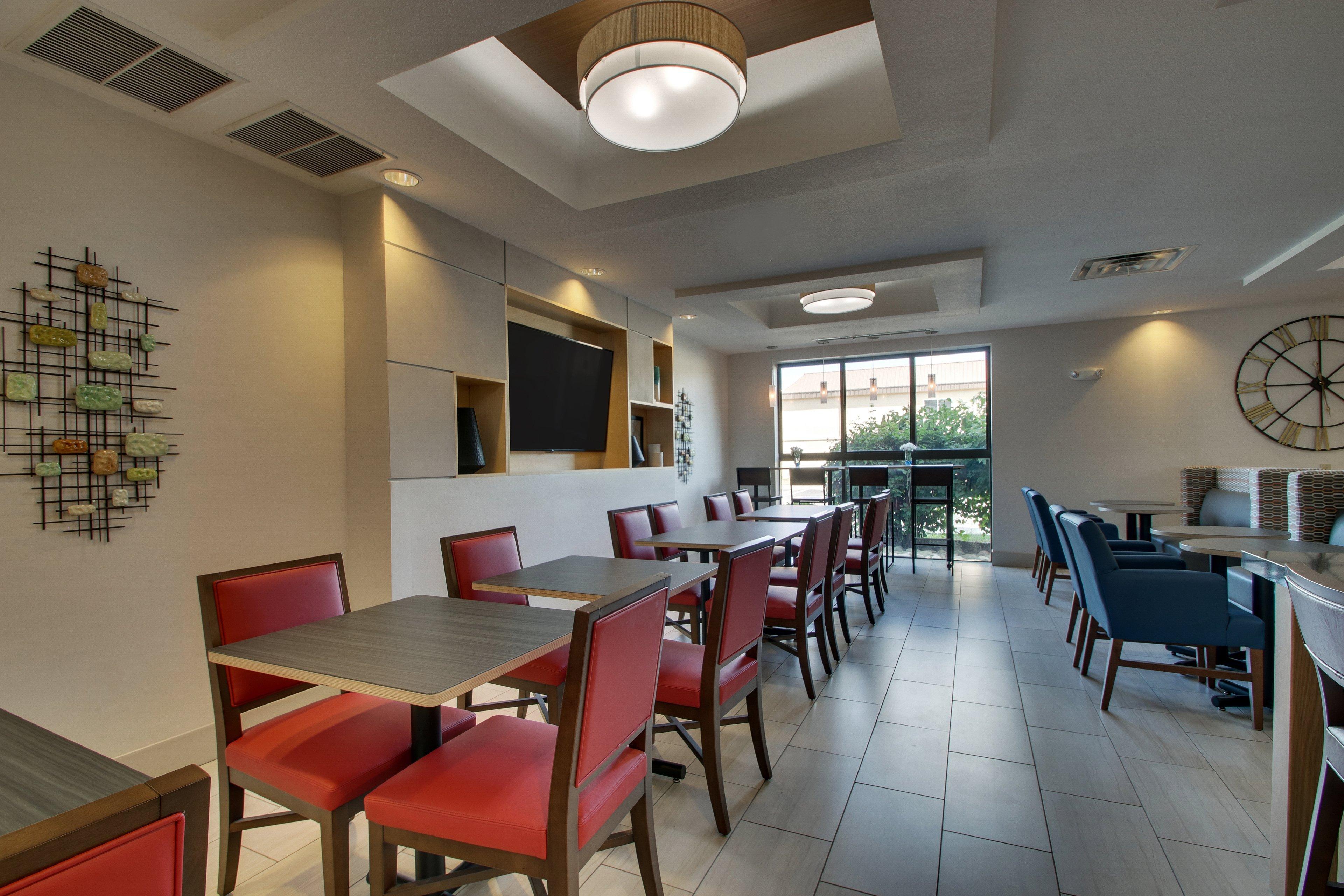 Holiday Inn Express Hotel & Suites Morris By Ihg Esterno foto