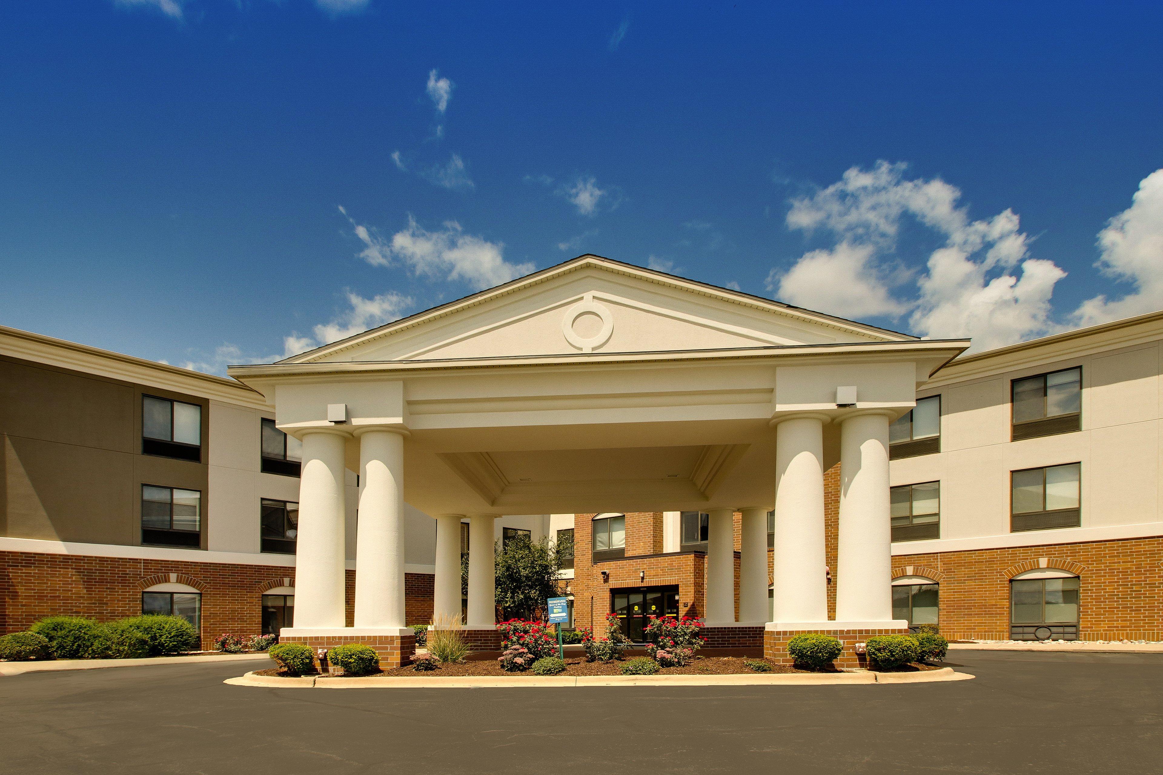 Holiday Inn Express Hotel & Suites Morris By Ihg Esterno foto