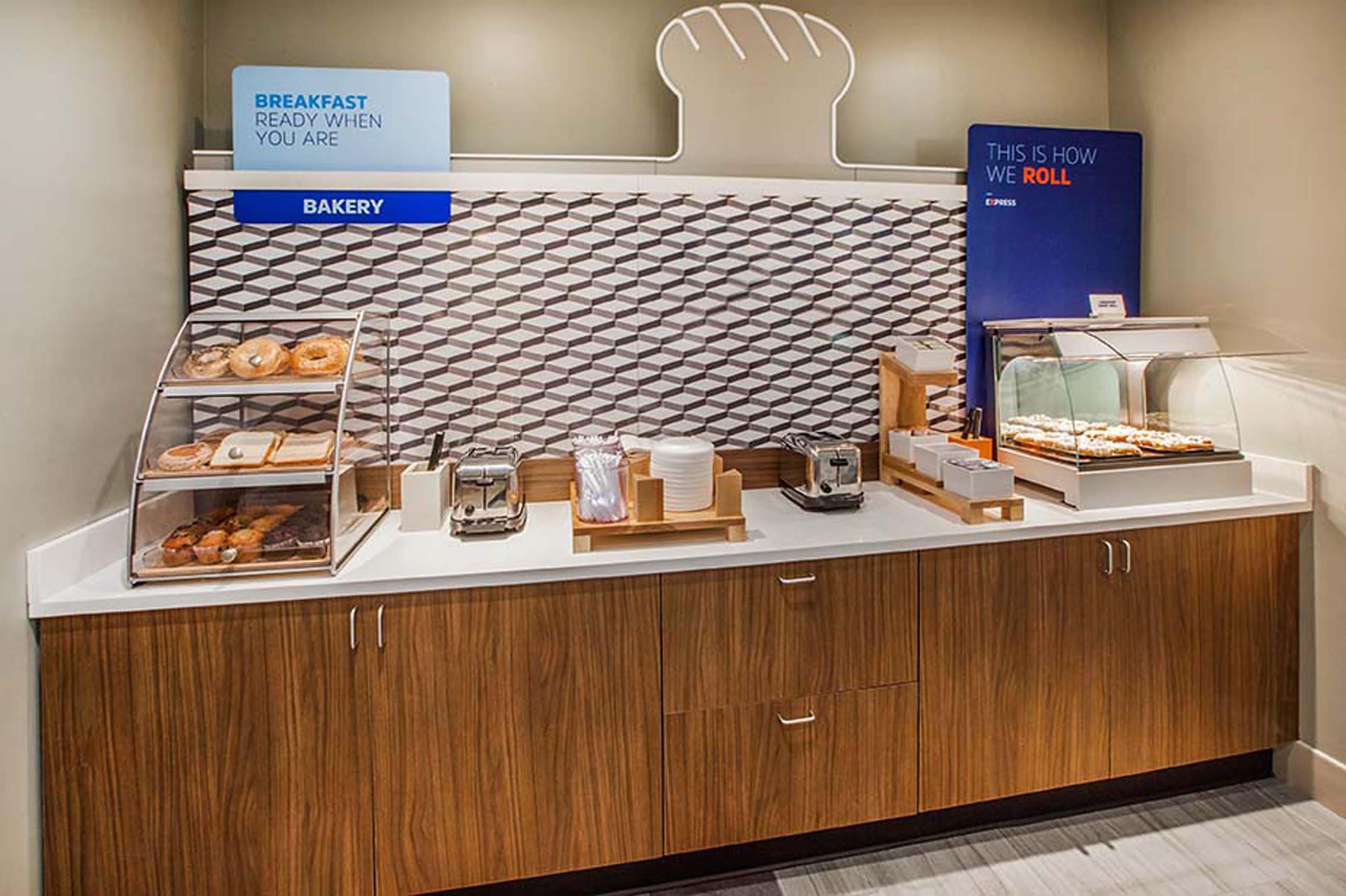 Holiday Inn Express Hotel & Suites Morris By Ihg Esterno foto